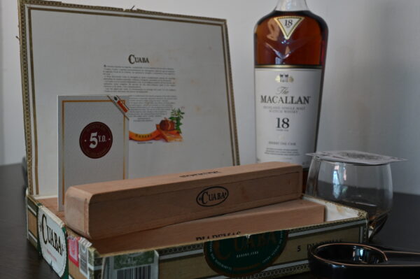 库阿巴 大地（Cuaba Diademas）雪茄