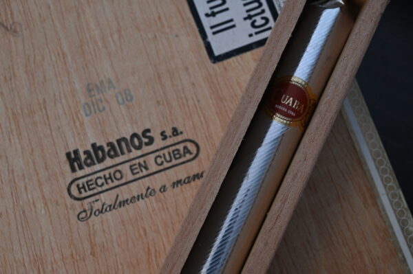 库阿巴 大地（Cuaba Diademas）雪茄