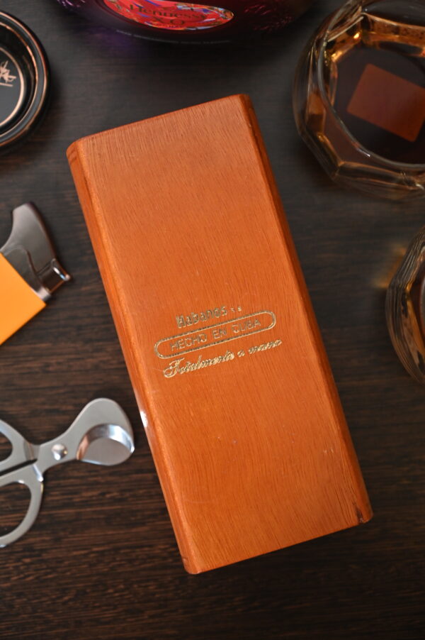 蒙特克里斯托 2005年限量版（Montecristo D Edición Limitada 2005）雪茄