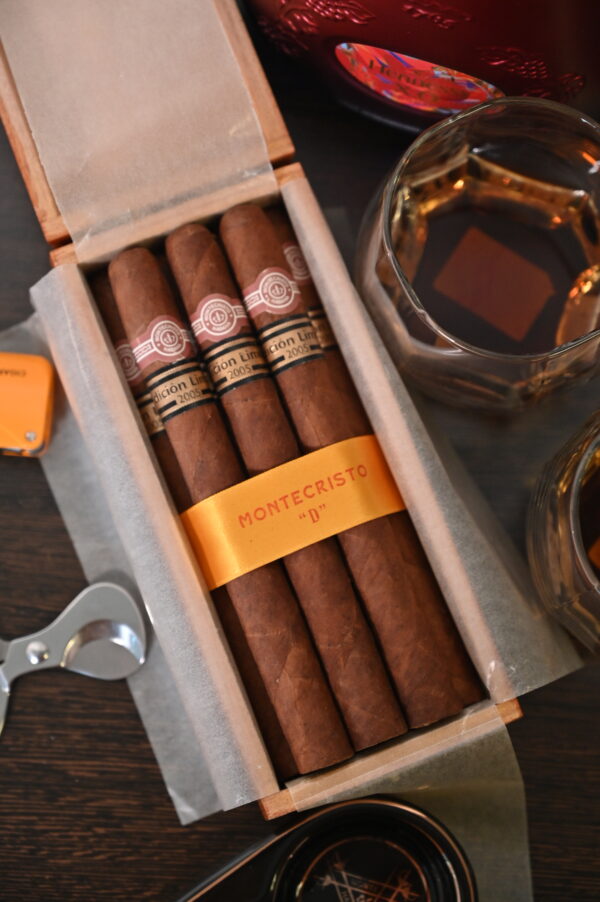 蒙特克里斯托 2005年限量版（Montecristo D Edición Limitada 2005）雪茄